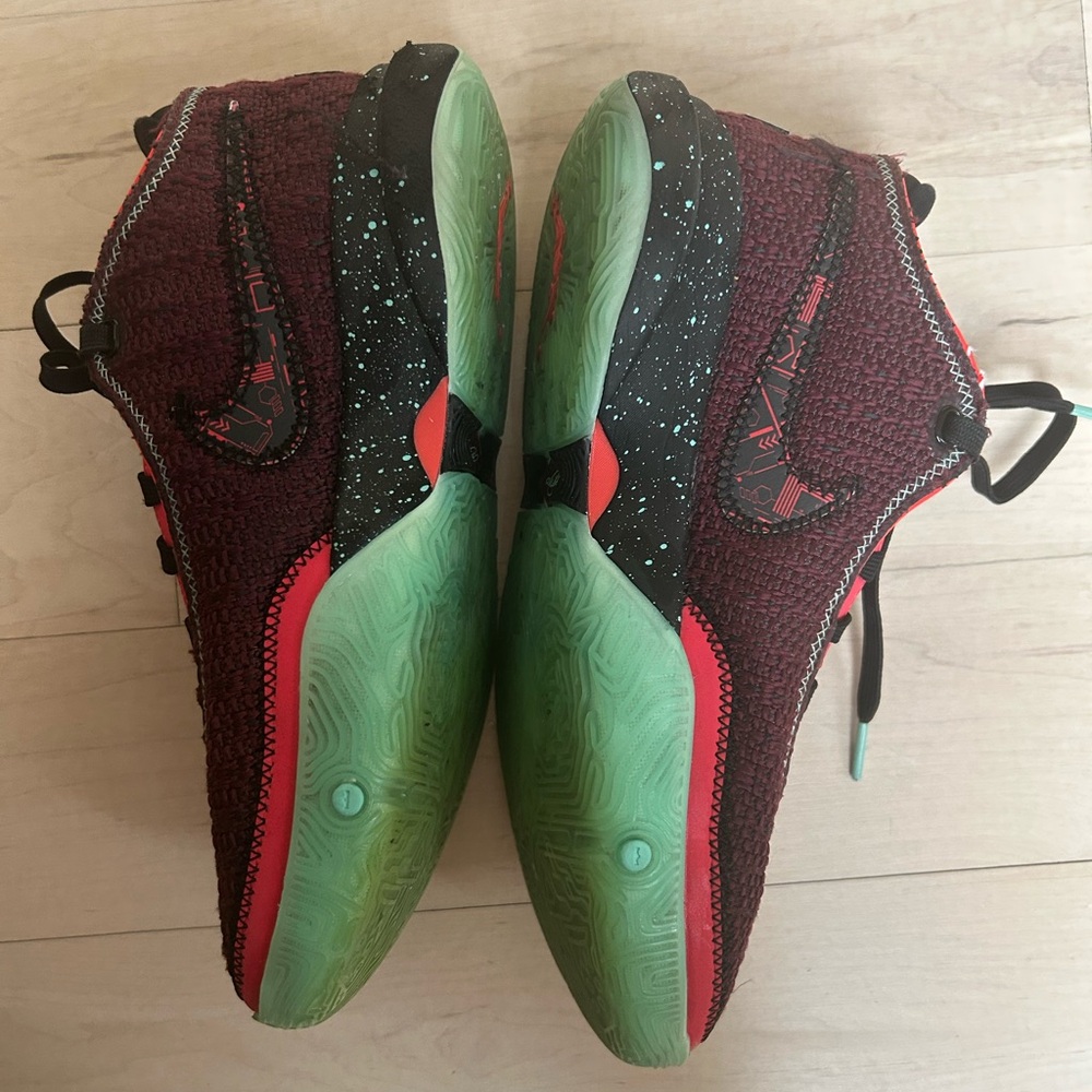 LeBron XX size 6.5 boys - Picture 5 of 5